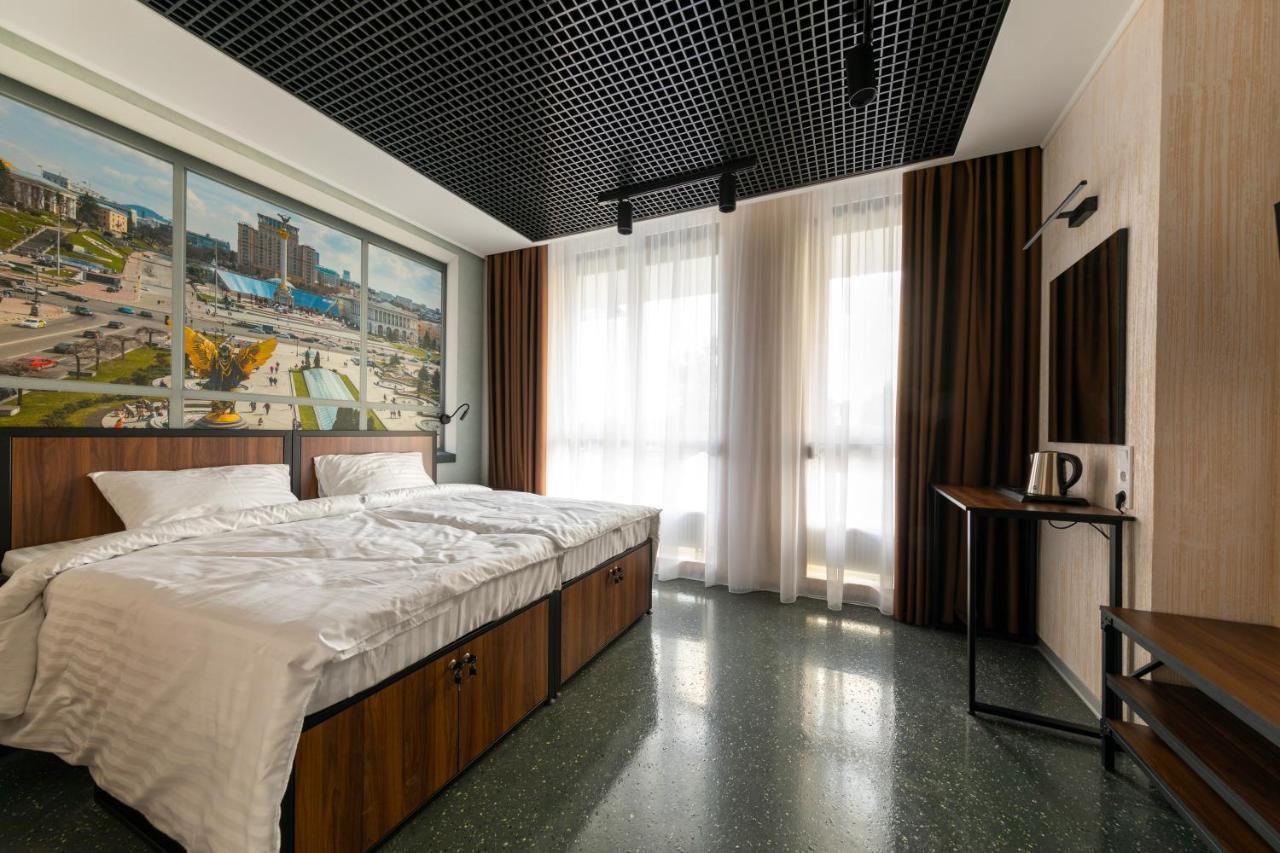Misto Capsule Hotel เคียฟ ภายนอก รูปภาพ