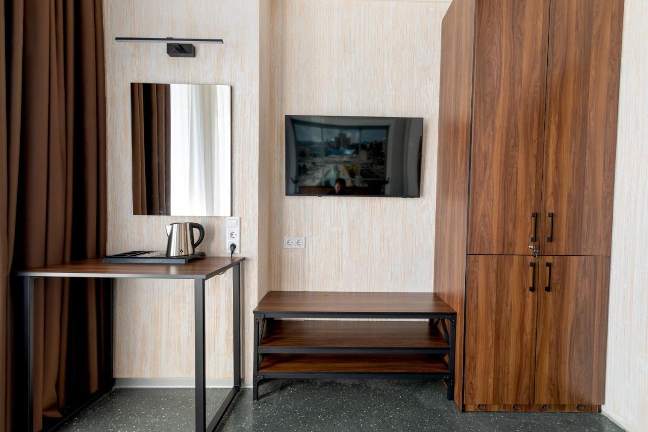 Misto Capsule Hotel เคียฟ ภายนอก รูปภาพ