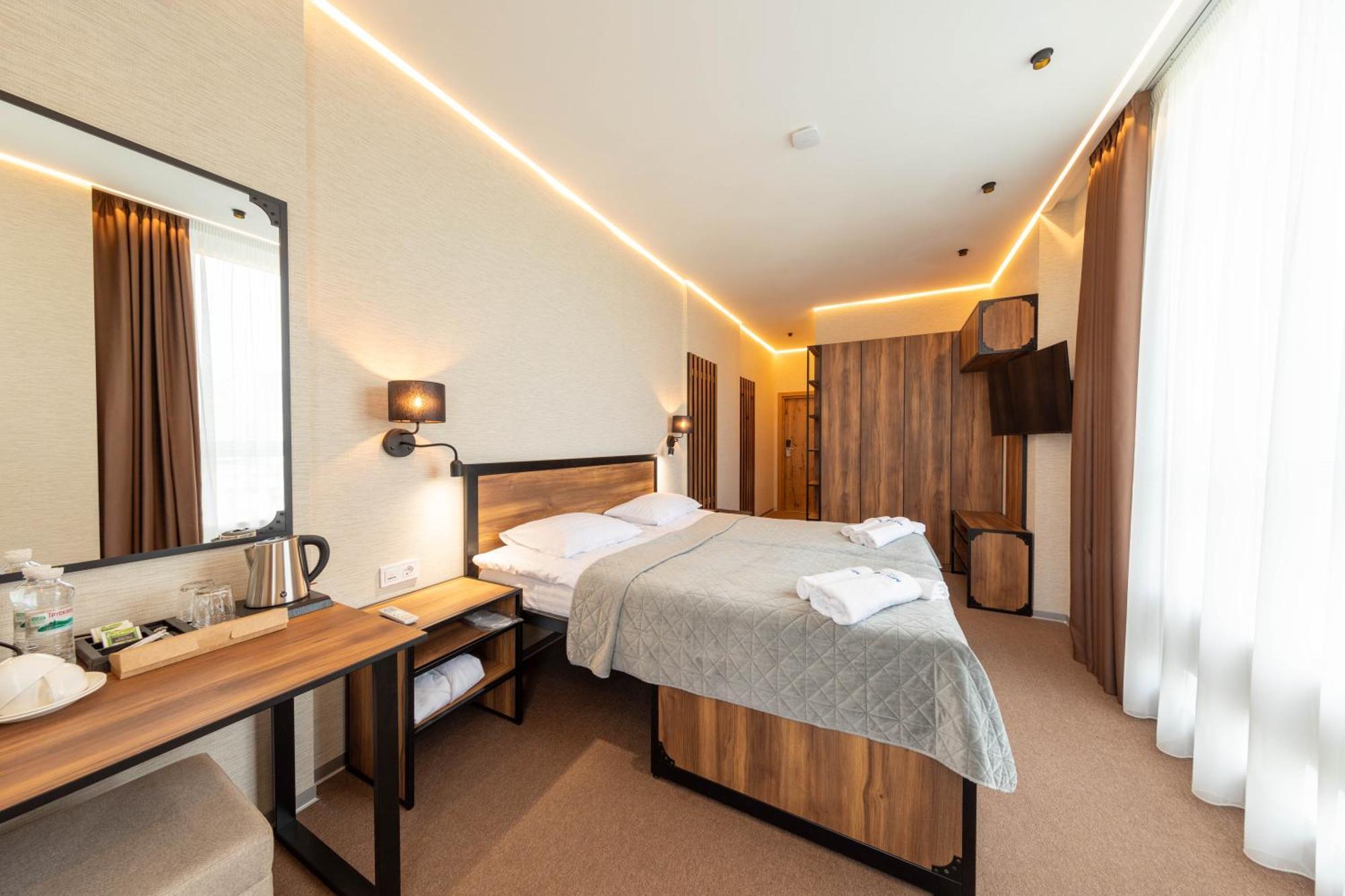 Misto Capsule Hotel เคียฟ ภายนอก รูปภาพ